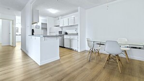 Dining - Bright 2 Bedroom Suite at Victoria & Stampede Park (Calgary)