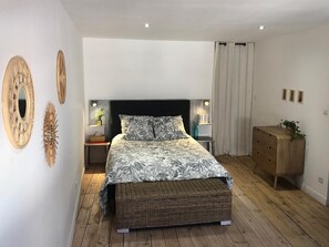 1 soveværelse, skrivebord, strygejern/strygebræt, gratis Wi-Fi