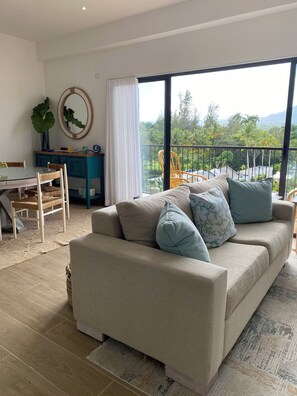 Smart TV - Golden View Apartment ✨ (Puerto Plata)