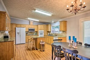 Private kitchen - LAKE FRONT GET-AWAY, with private dock. (Iva)