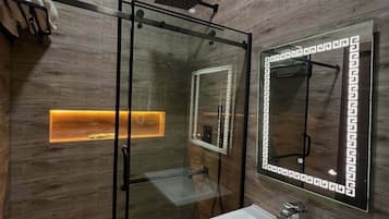 Family Room, Balcony, City View | Bathroom | Free toiletries, hair dryer, towels, soap