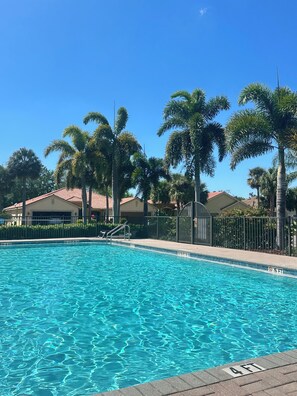 Alberca al aire libre 