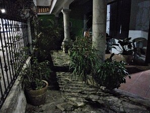 Property grounds - Private Pool,Hot tub!Snorkel Gear,Bikes, BBQ.Digital Nomad set-up.Many amenities (Cozumel)