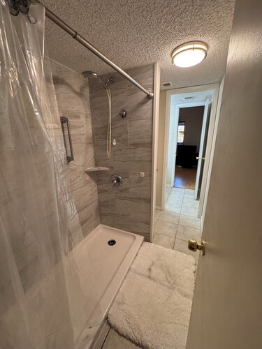Serene Lake Conroe Escape, Pool & Golf Views