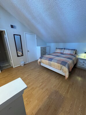 2 間睡房、床單