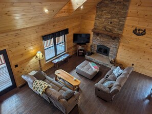 Smart TV - Warriors Rest - Serene 3-bedroom house in charming Mill Creek (Mill Creek)