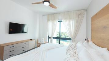 3 chambres, fer et planche à repasser, Wi-Fi, draps fournis