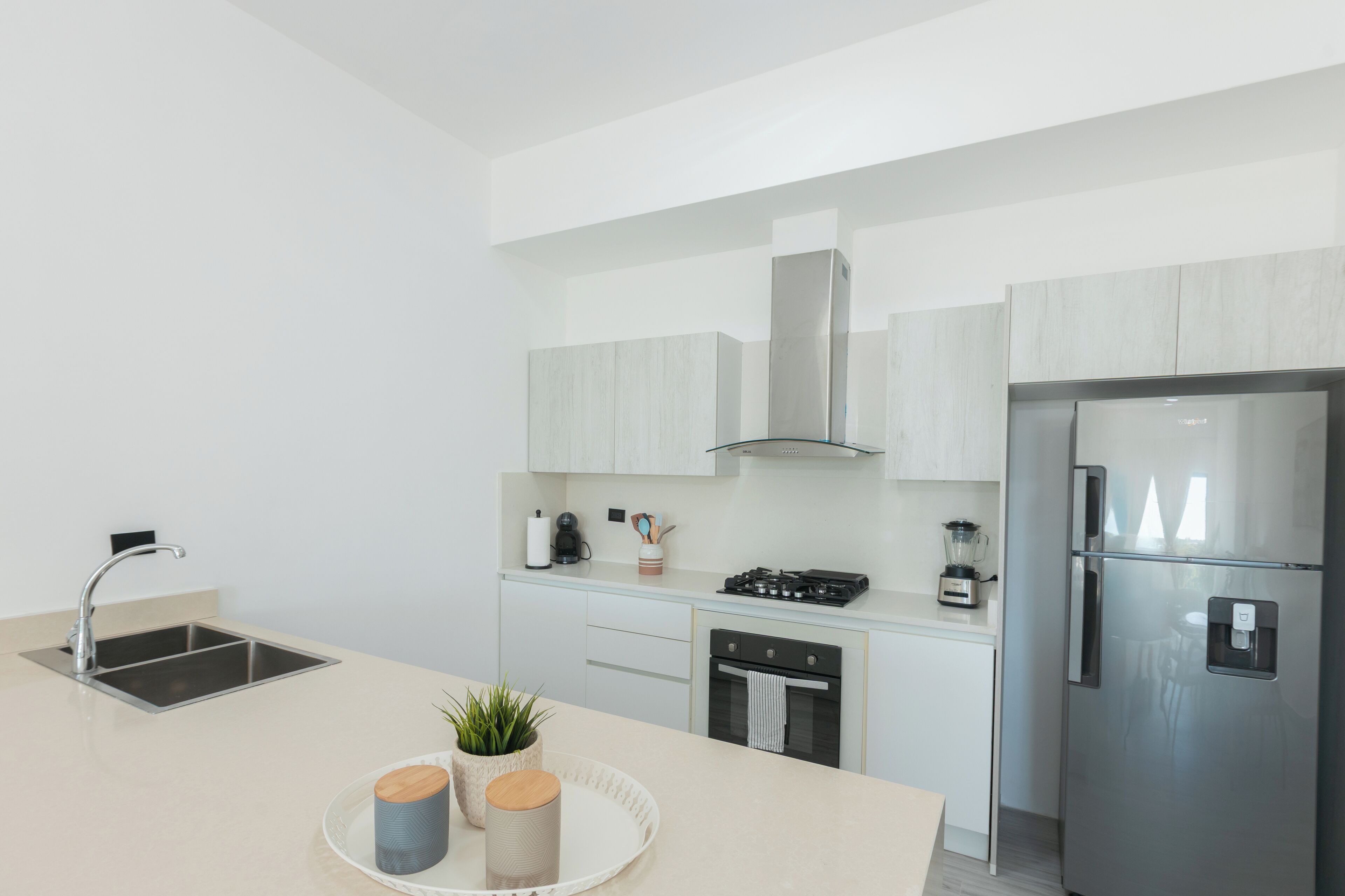 Micro-ondes, four, plaque de cuisson