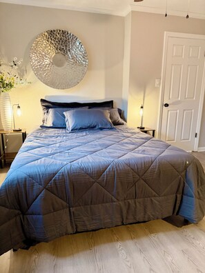 3 dormitorios, tabla de planchar con plancha, wifi gratis y ropa de cama