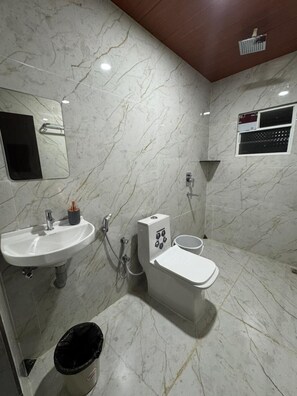Bathroom - Golden Beach Resort Gokarna (Kumta)