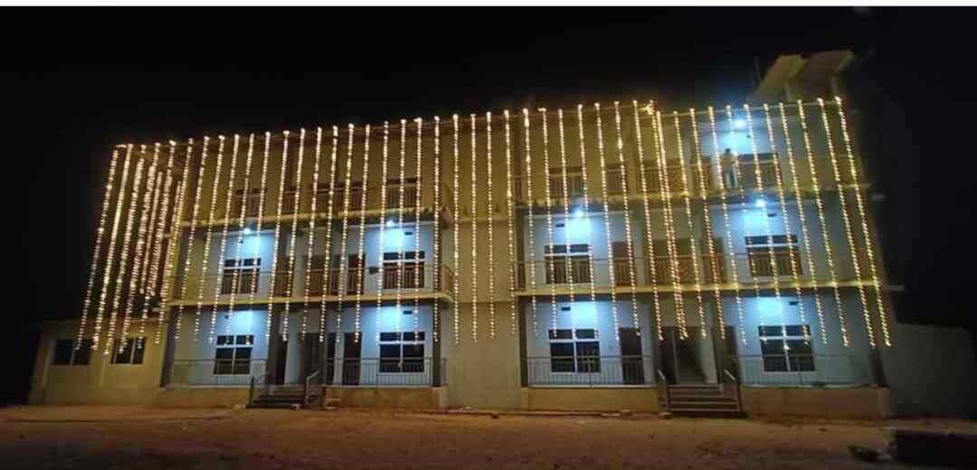 المنشأة من الداخل