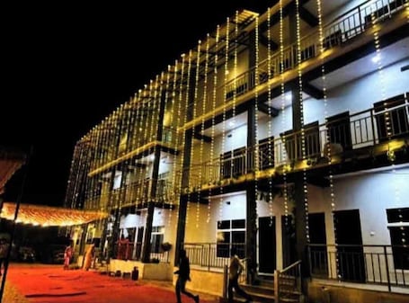 Exterior. Golden Beach Resort Gokarna