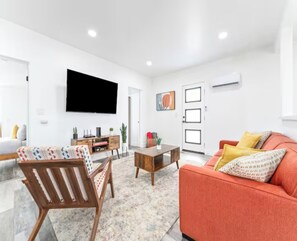 Smart TV - Casa Blanca - Modern Home - Hot Tub - Central (Joshua Tree)