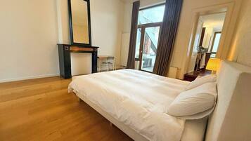 1 slaapkamer, een strijkplank/strijkijzer, wifi, beddengoed