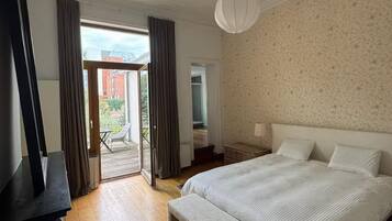 1 slaapkamer, een strijkplank/strijkijzer, wifi, beddengoed