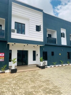Exterior - The Majj Hotel  (Benin City)