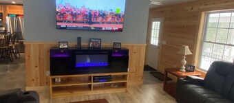 Beautiful 6-bedroom house in Rangeley perfect for friends and family getaways.