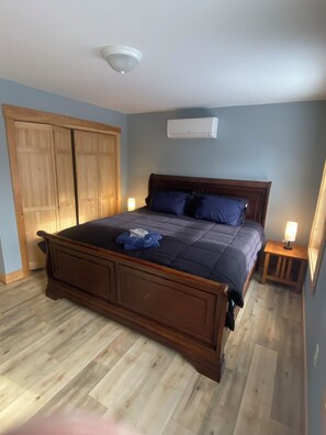 6 bedrooms, WiFi, bed sheets