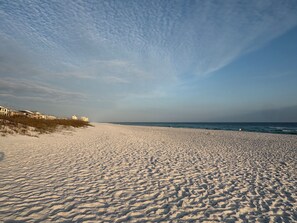 Sun-loungers - Charming Navarre beach cottage 2 mins from ocean. (Navarre)