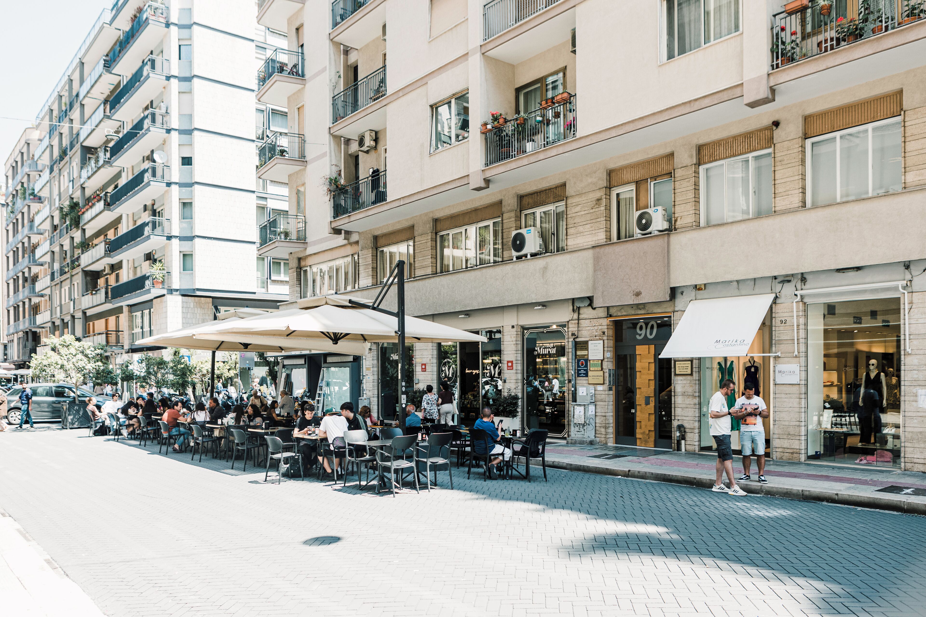 屋外ダイニングエリア