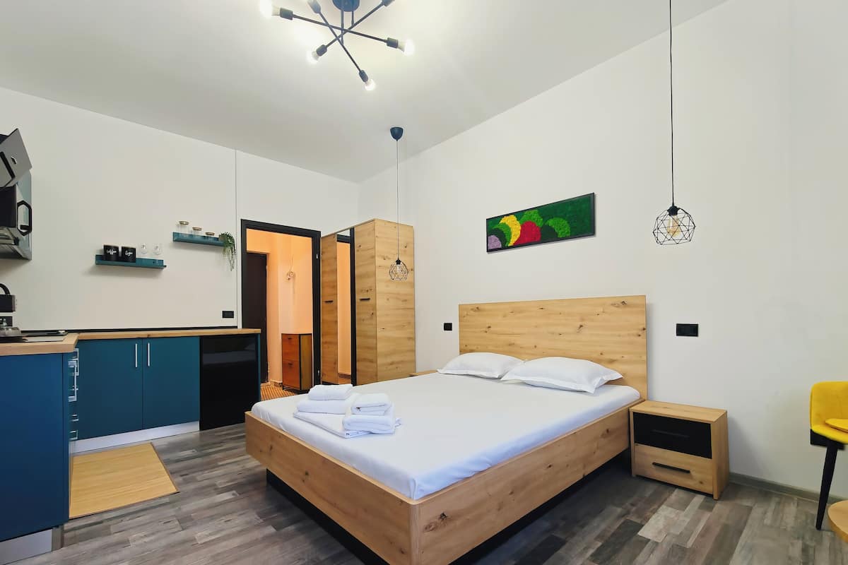 Superior Studio, Balcony, City View | Blackout drapes, iron/ironing board, WiFi (free)