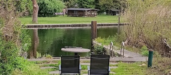 Your time-out in Grünheide: Holiday home - Anchorage on Lake Werlsee with jetty and sauna