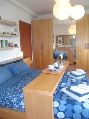 2 bedrooms, iron/ironing board, WiFi, bed sheets - Villa Muse Holiday oasis by the sea of CapoMulini-Acireale Holiday Rental (Capo Mulini)