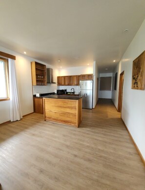 Microwave, oven, coffee/tea maker, toaster