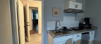 Cozy 1-bedroom apartment in perfect Lakeland with AC