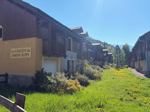 Chalet mitoyen 6 personnes. SERRE CHE