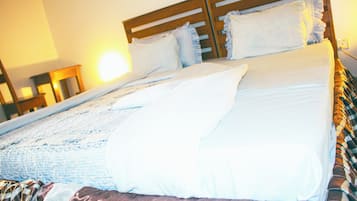 ダブルルーム バルコニー ガーデンビュー | セーフティボックス (室内)、デスク、ノートパソコン用作業スペース、アイロン / アイロン台