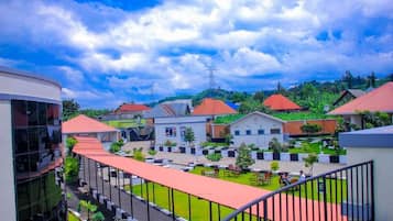 ダブルルーム バルコニー ガーデンビュー | テラス / パティオ