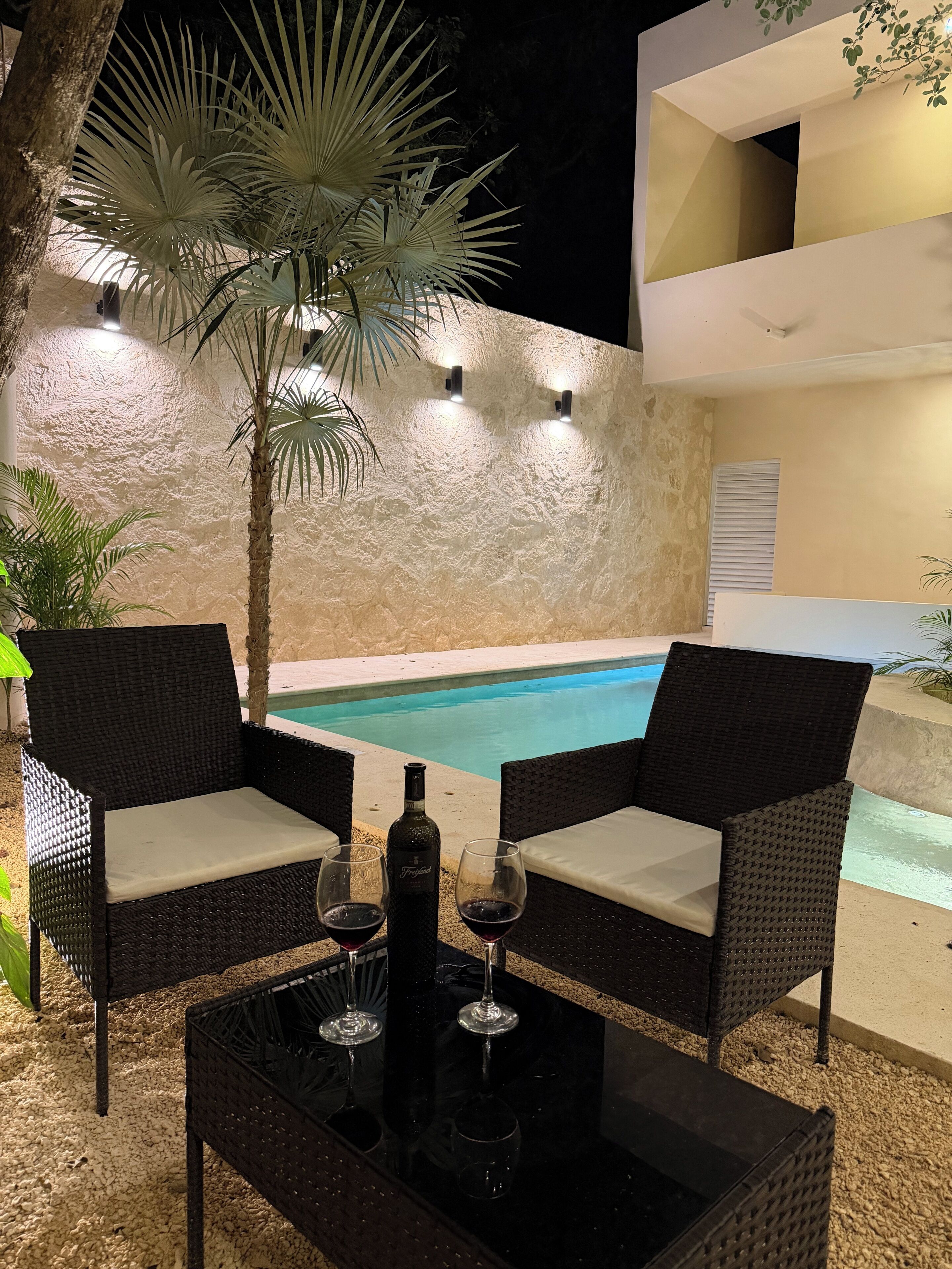 حمّام سباحة خارجي