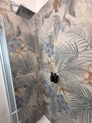 風筒、提供毛巾、番梘、廁紙