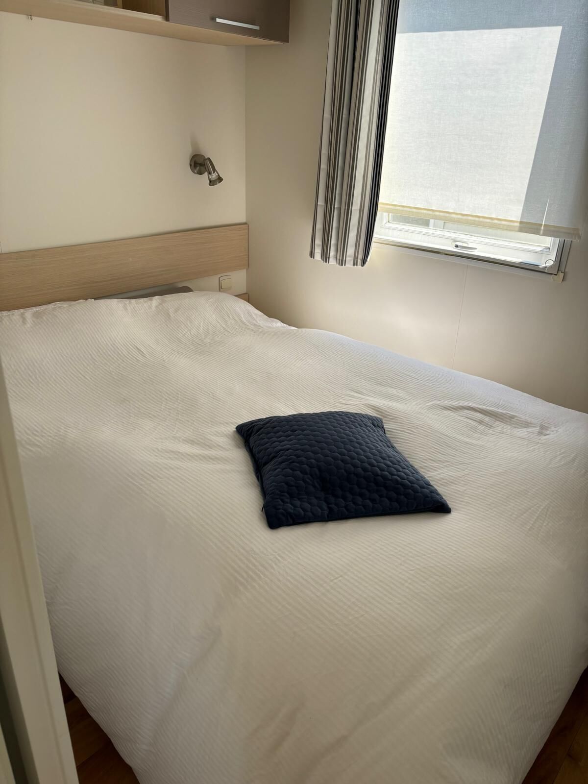 2 bedrooms, bed sheets