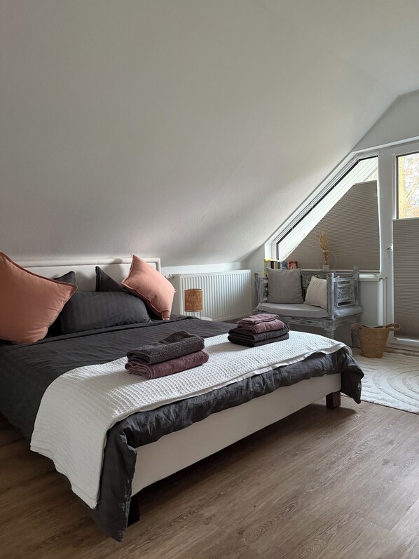 WiFi, bed sheets - Cozy oasis of peace - 90m² apartment near Lüneburg (Adendorf)