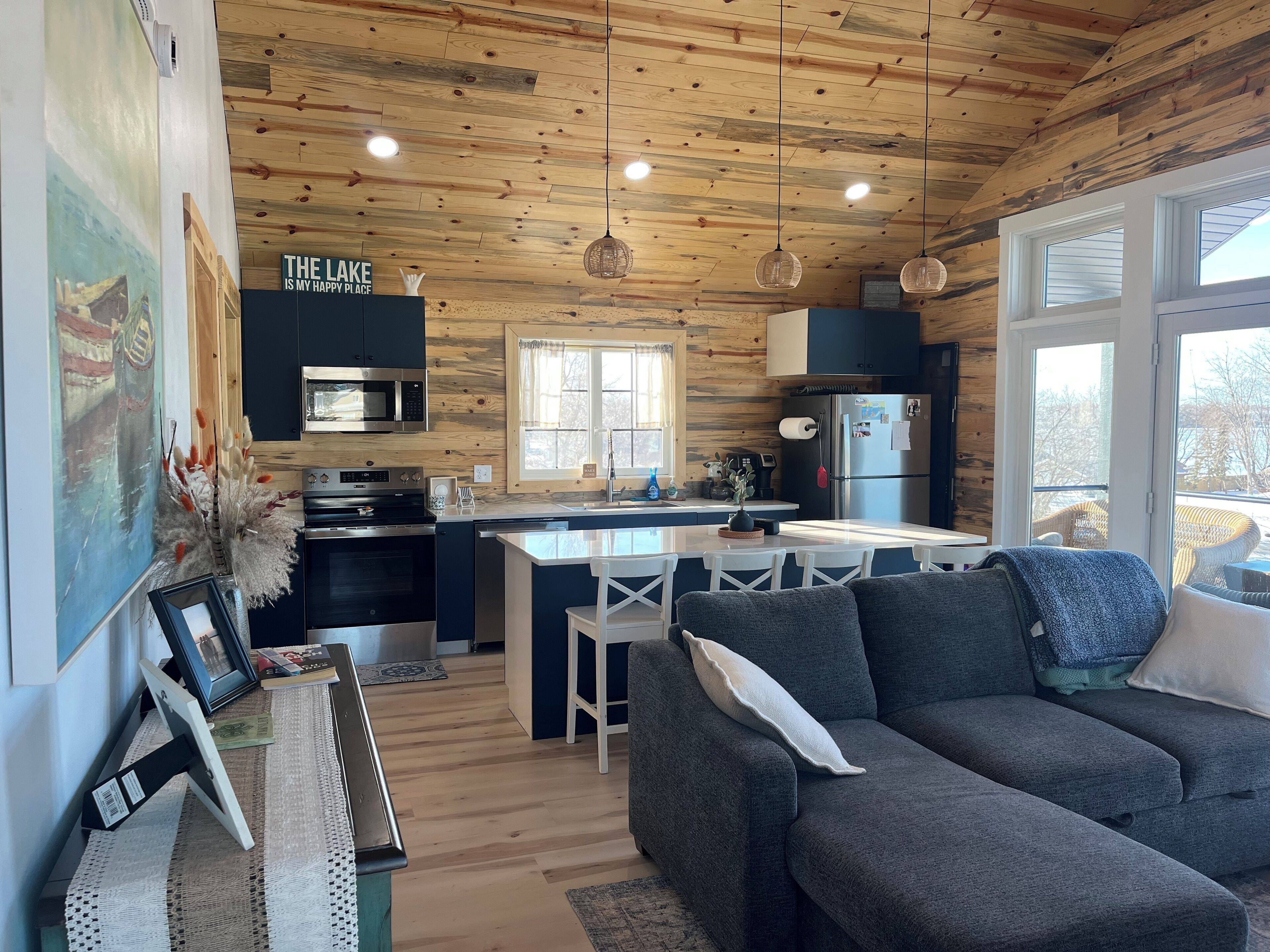 المنشأة من الداخل