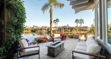 Lakeside Desert Oasis