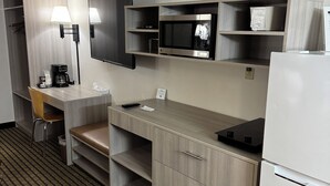 Double Room, Non Smoking, Kitchenette | Bahagian dalam