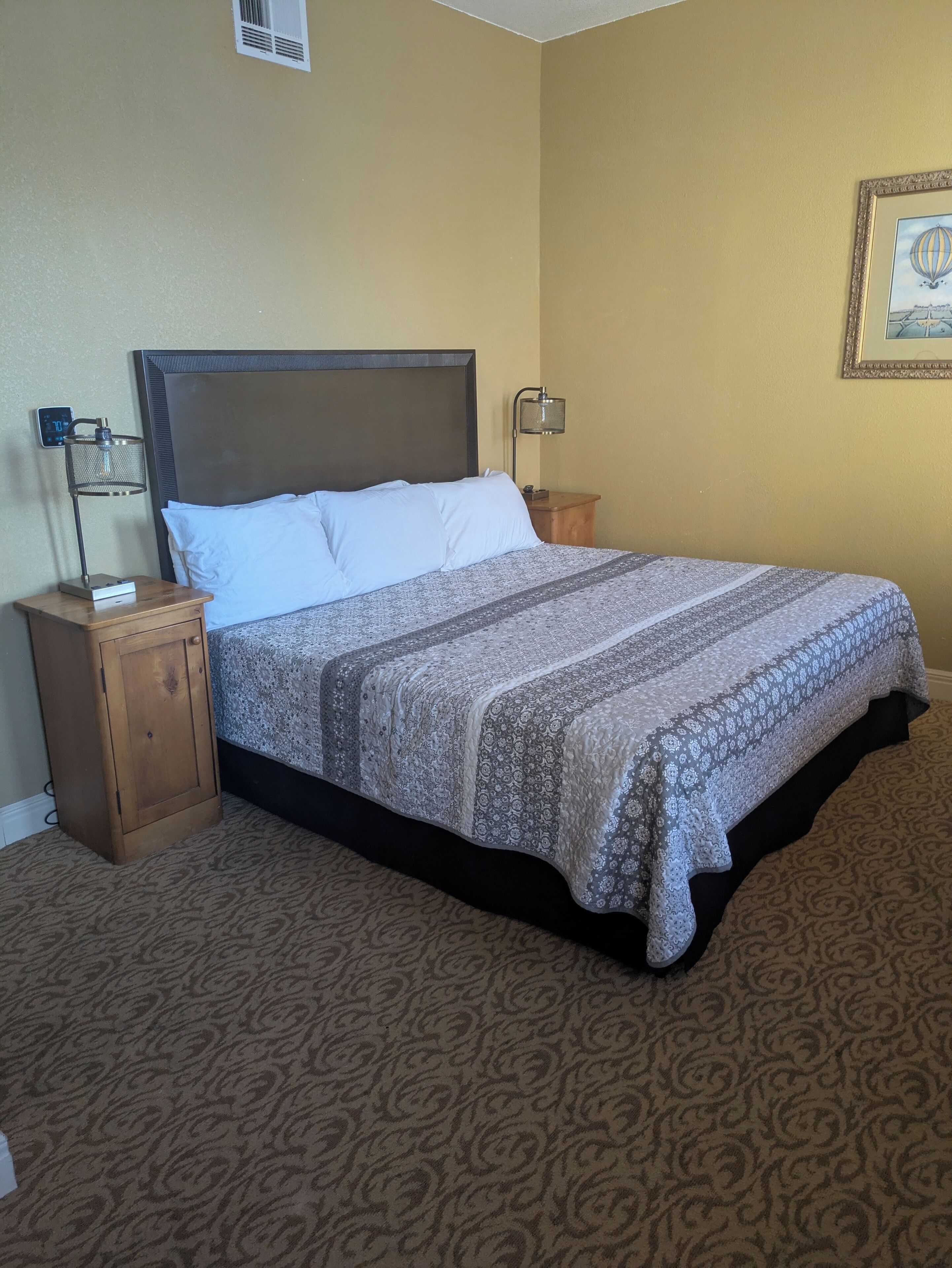 Classic Single Room | Free WiFi