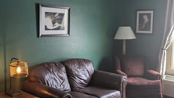 Suite | Living area