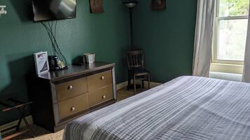 Classic Single Room | Free WiFi