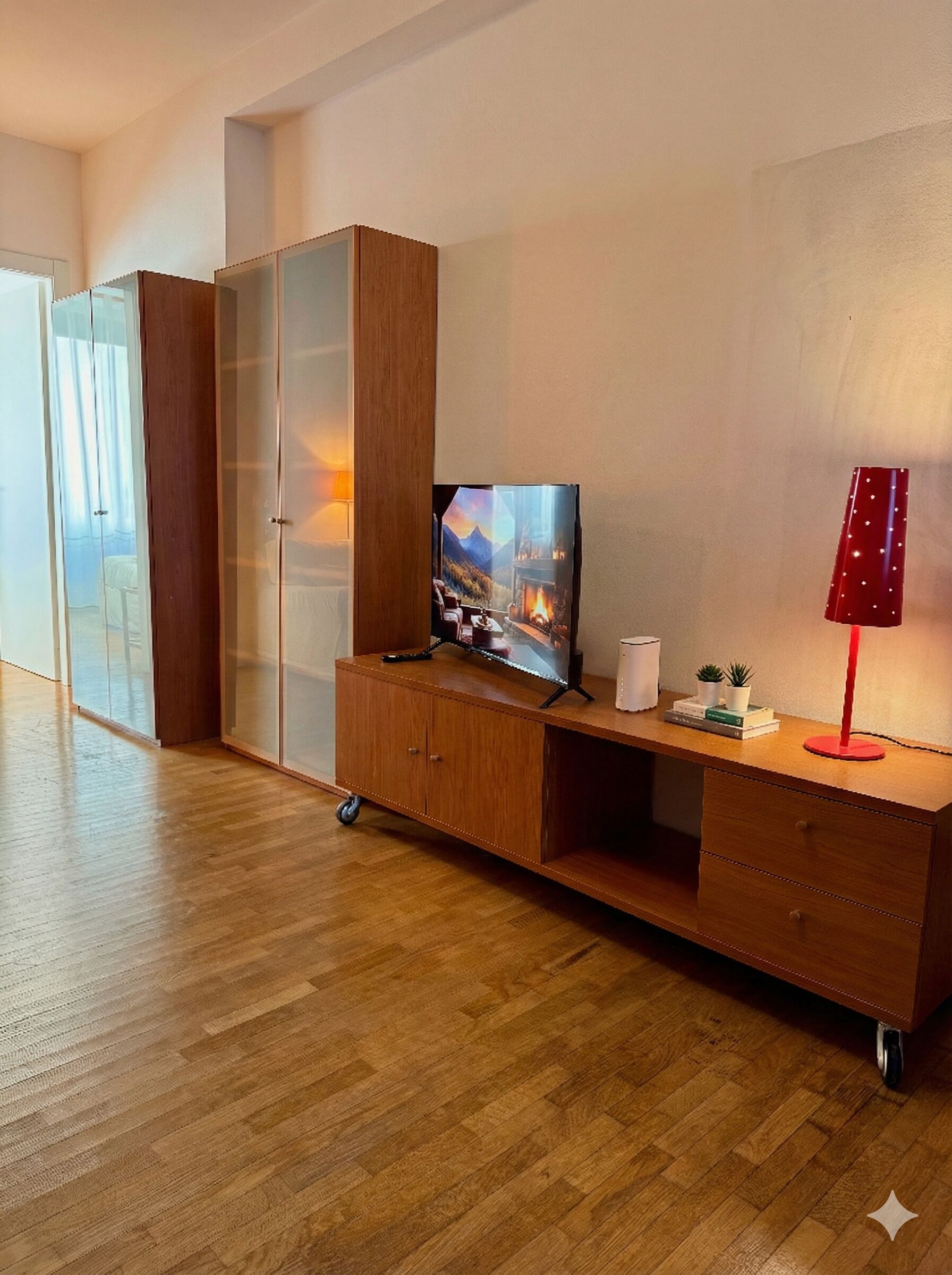 Deluxe Apartment, City View | Living area