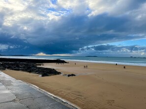 Beach nearby - Large vacation home 10 minutes' walk from the beach (SAINT MALO)