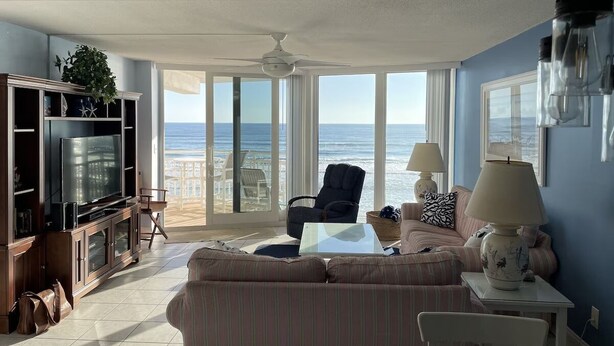 Living area - Premiere Oceanfront Condo - Stunning Views, New Pool, Right on the Beach! (Daytona Beach)