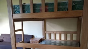 Bed sheets - Serene studio in Volcán perfect for a relaxing getaway. Enjoy a warm bath. (Volcán)