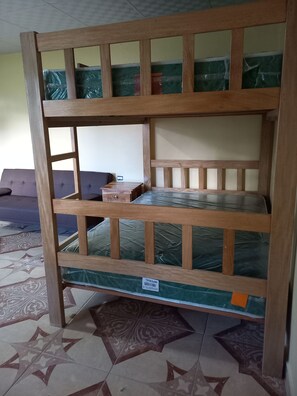 Bed sheets - Serene studio in Volcán perfect for a relaxing getaway. Enjoy a warm bath. (Volcán)