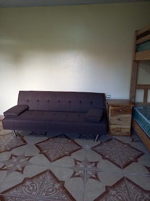 Interior - Serene studio in Volcán perfect for a relaxing getaway. Enjoy a warm bath. (Volcán)
