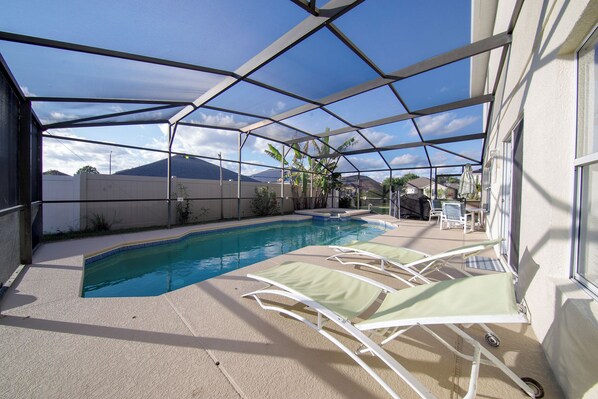 Beheizter Pool