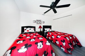 Bügeleisen/Bügelbrett, kostenloses WLAN, Bettwäsche